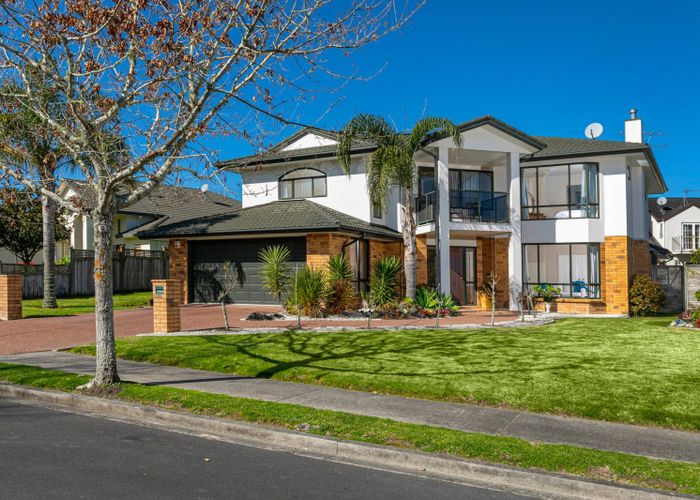  at 18 Oakway Drive, Schnapper Rock, Auckland