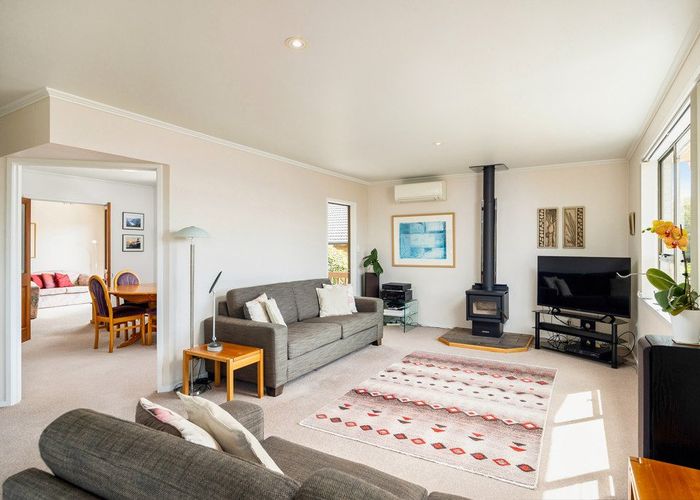  at 10 Francis Ryan Close, Mount Albert, Auckland