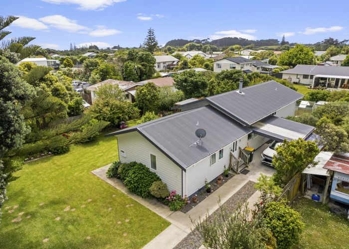  at 20 Kiharoa Street, Otaki Beach, Otaki