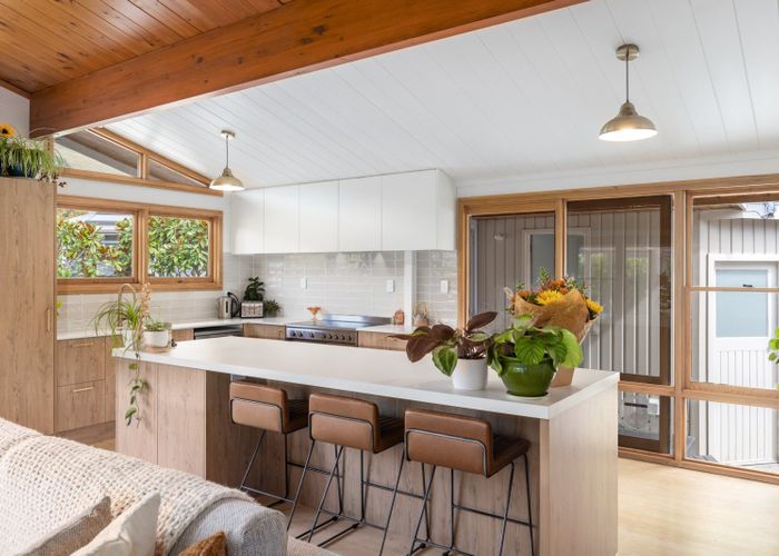  at 2 Wakatu Avenue, Redcliffs, Christchurch City, Canterbury