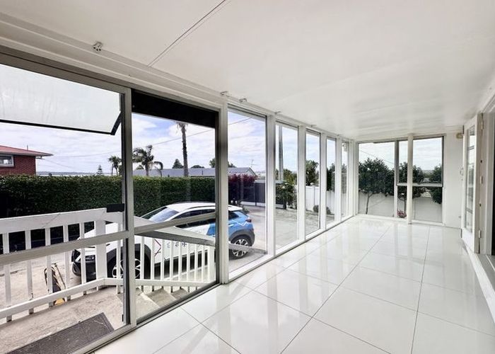  at 19 Fairlea Road, Te Atatu South, Waitakere City, Auckland