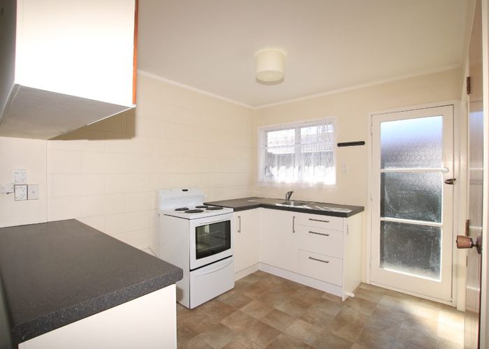  at 3/13 Seabrook Avenue, New Lynn, Waitakere City, Auckland