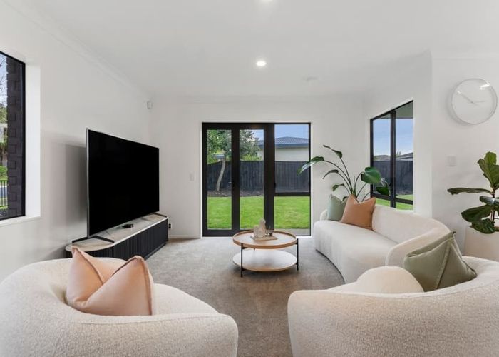  at 18A Bushlands Park Drive, Albany, North Shore City, Auckland