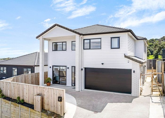  at 8 Teoteo Place, Flat Bush, Manukau City, Auckland