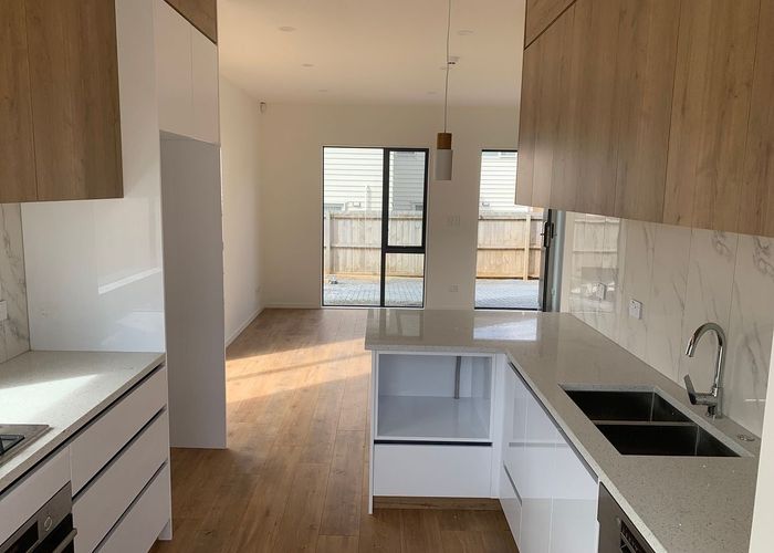  at 5/64 Landscape Road, Papatoetoe, Manukau City, Auckland