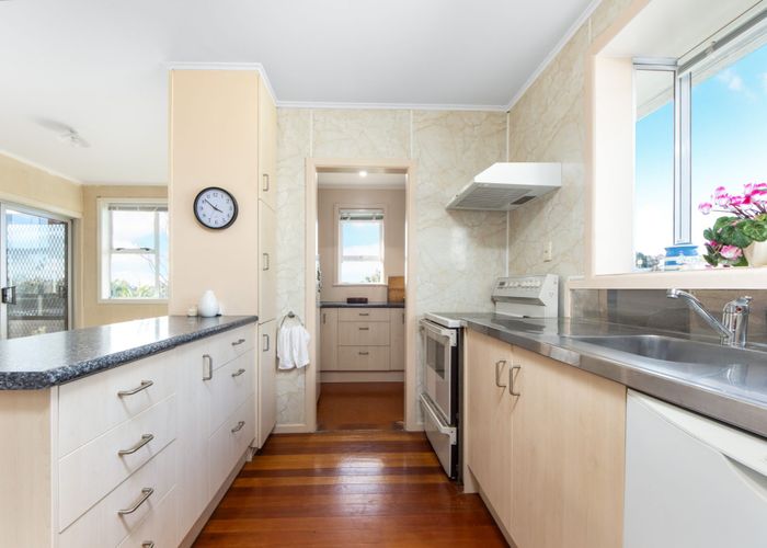  at 6 Keats Place, Blockhouse Bay, Auckland City, Auckland