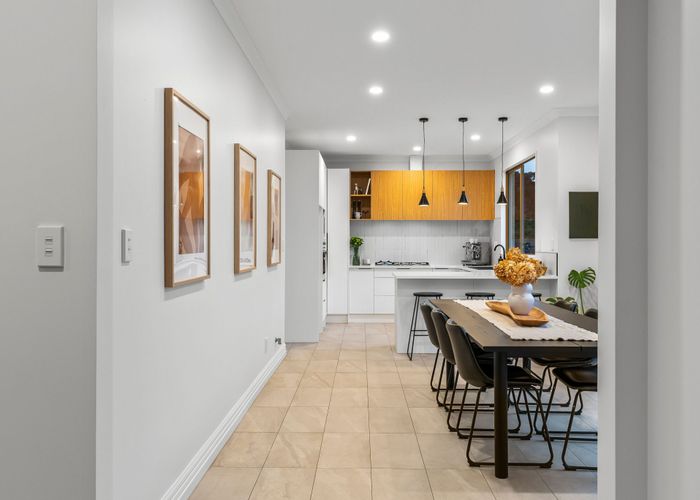  at 24 George Deane Place, Greenhithe, Auckland