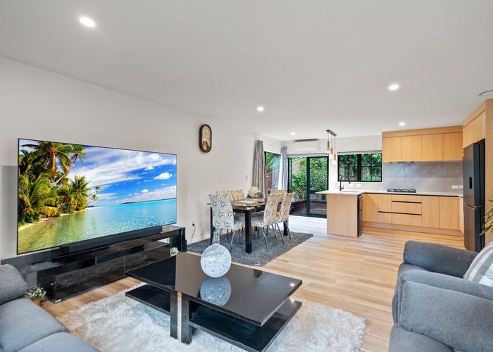  at 3/19 Langana Avenue, Browns Bay, North Shore City, Auckland
