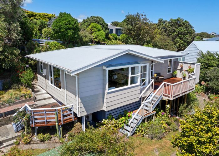  at 5 Sunset Terrace, Waikanae Beach, Kapiti Coast, Wellington