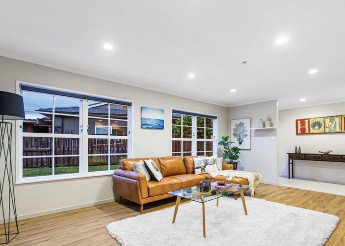  at 32 Cascades Road, Pakuranga Heights, Manukau City, Auckland