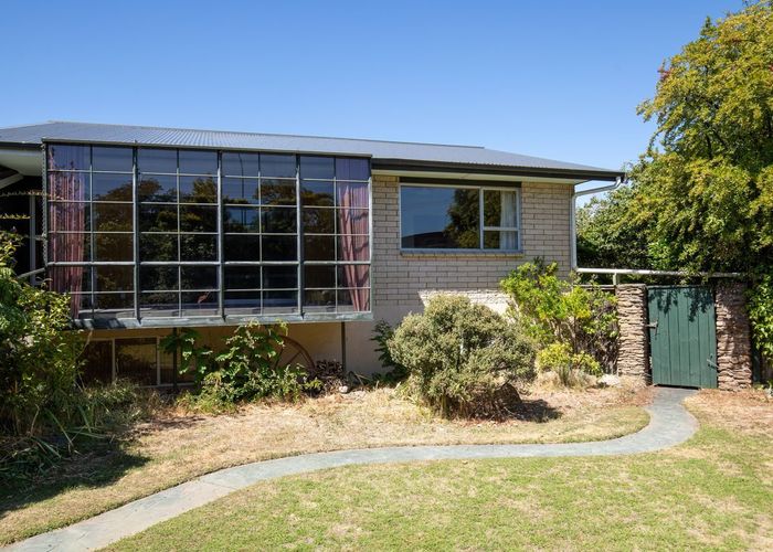  at 9 Dunorling Street, Alexandra, Alexandra