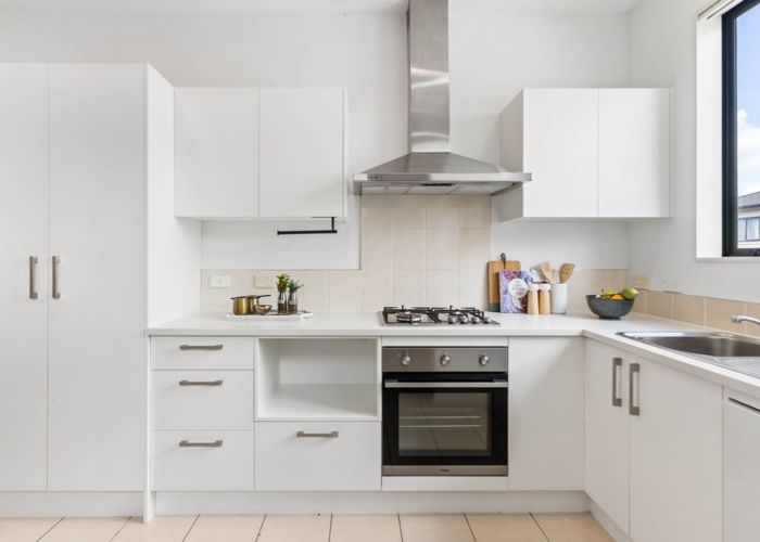  at 48/22 Northcross drive, Oteha, North Shore City, Auckland