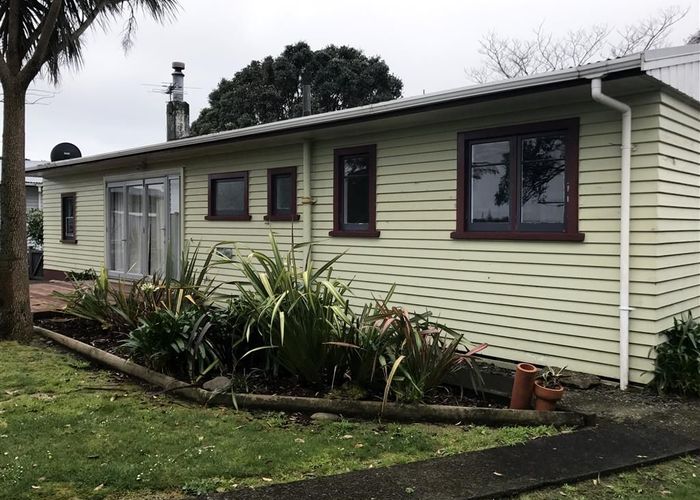  at 13D York Crescent, Westown, New Plymouth