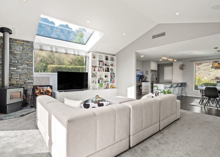  at 27 Pendeen Crescent, Jacks Point, Queenstown-Lakes, Otago