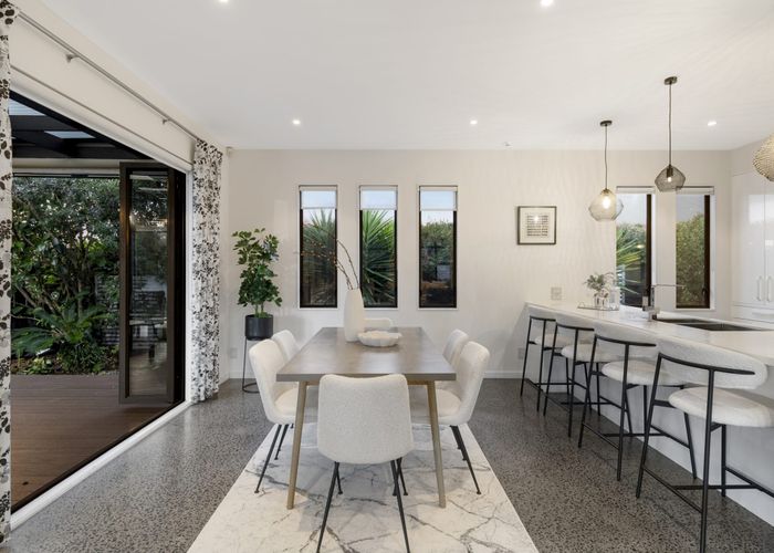  at 29 Te Wharau Drive, Greenhithe, Auckland