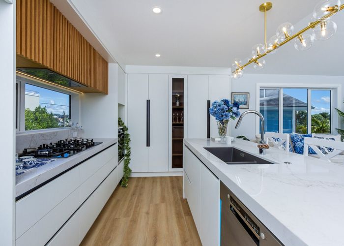  at 7B Garadice Road, Rothesay Bay, North Shore City, Auckland