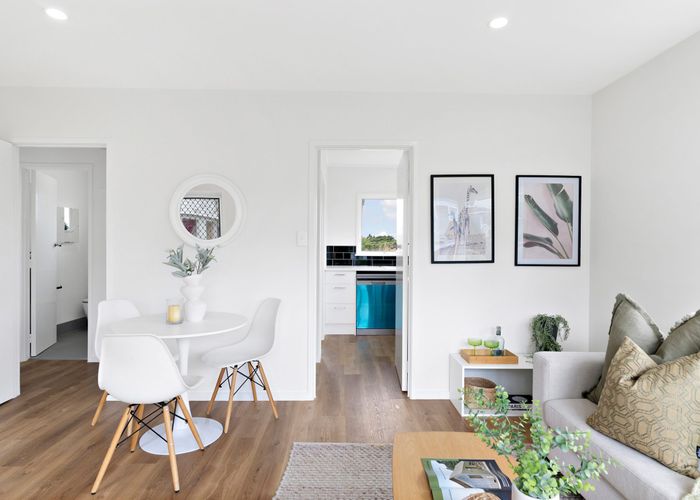  at 4/242 Onewa Road, Birkenhead, Auckland