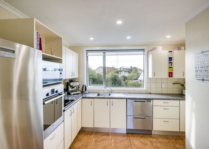  at 6 Anthony Place, Bay View, Napier
