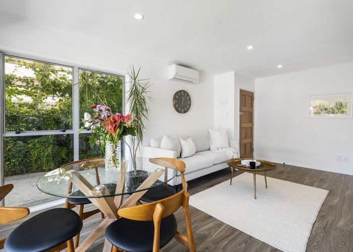  at 3/8 Avondale Road, Avondale, Auckland