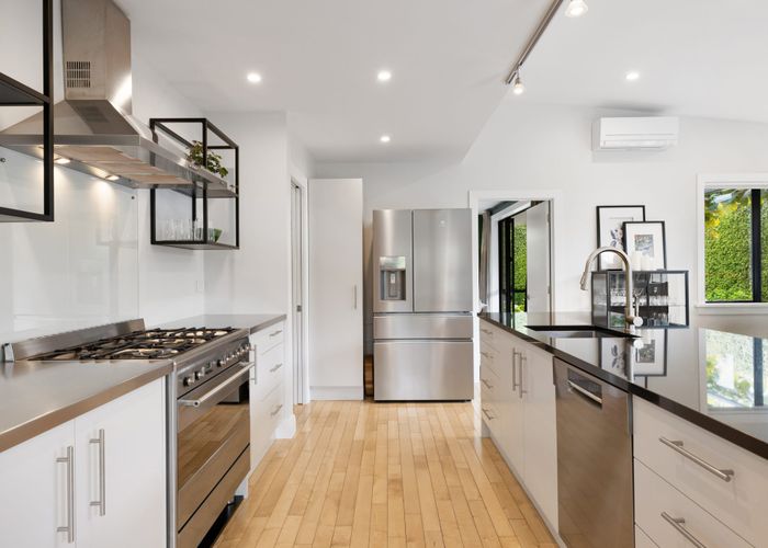  at 11 Lloyd Street, Strowan, Christchurch