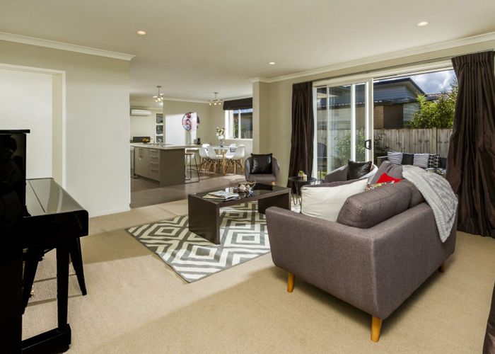  at 42 Huntington Park Drive, Greenhithe, North Shore City, Auckland