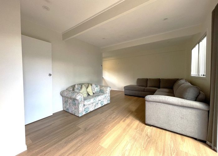  at 1/29 Camelot Place, Glenfield, North Shore City, Auckland