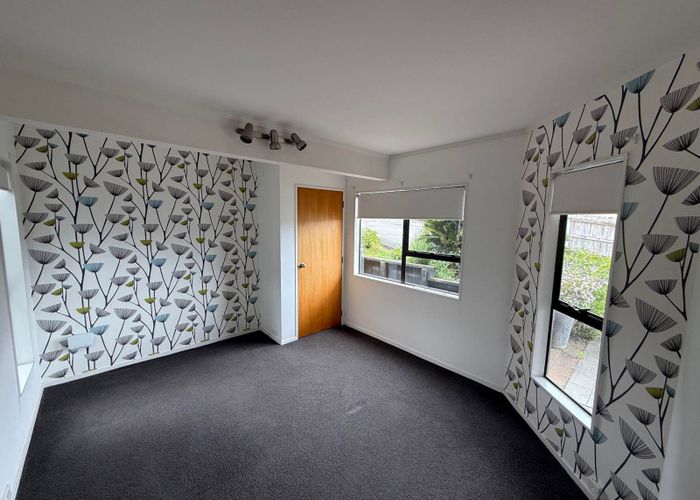  at 10 Westergrove Place, West Harbour, Waitakere City, Auckland