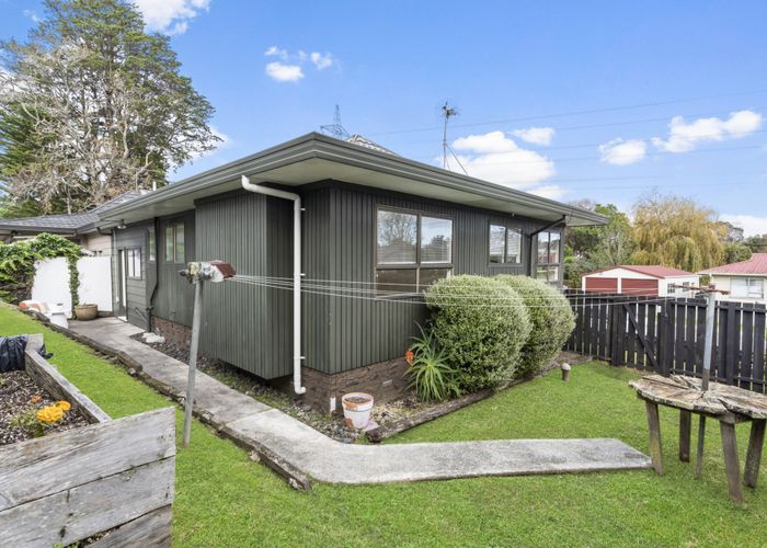  at 109A Bolton Street, Blockhouse Bay, Auckland
