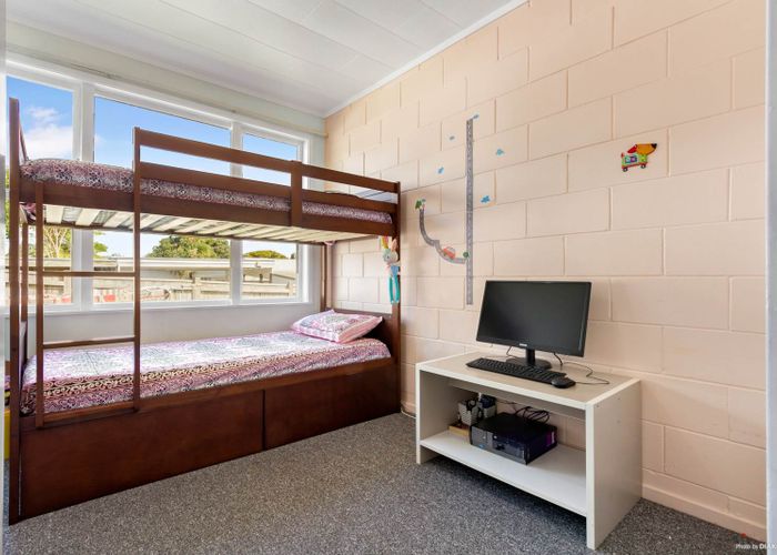  at 1/134 Edmonton Road, Te Atatu South, Auckland