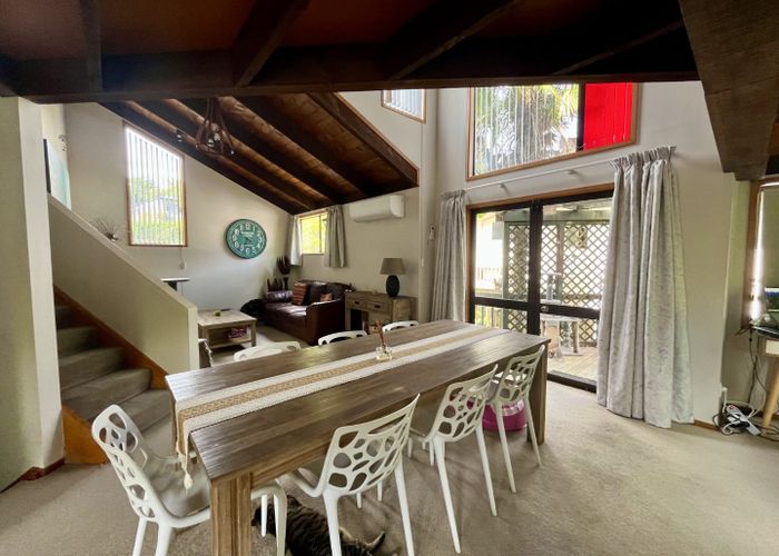  at 2/69 Saddleback Rise, Murrays Bay, North Shore City, Auckland