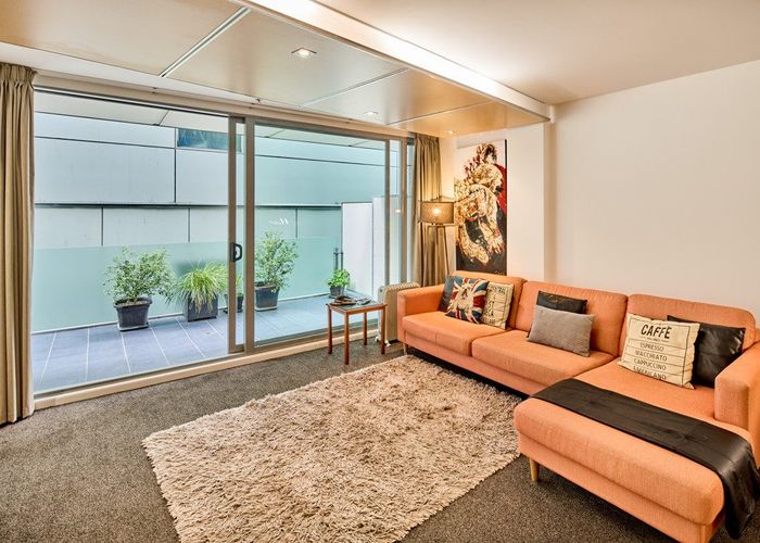  at 8/72 Tory Street, Te Aro, Wellington