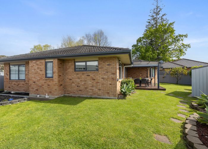  at 7A Barberry Lane, Te Atatu Peninsula, Auckland