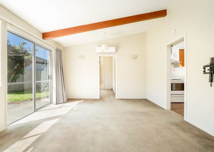  at 2/151 Centaurus Road, St. Martins, Christchurch City, Canterbury