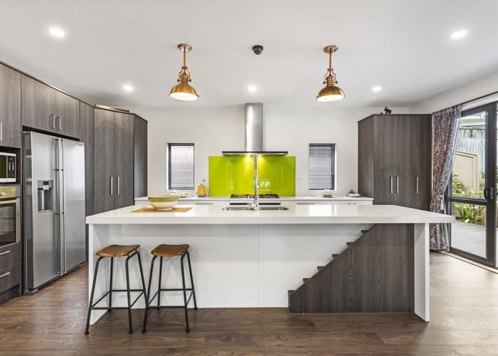  at 15 Moller Street, Beach Haven, Auckland