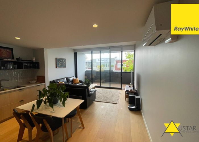  at 7/14 Todd Plaza, New Lynn, Waitakere City, Auckland