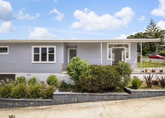 at 8 Nandana Drive, Glen Eden, Auckland