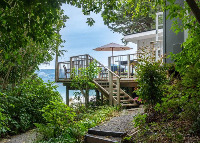  at 34E Bossu Road, Wainui