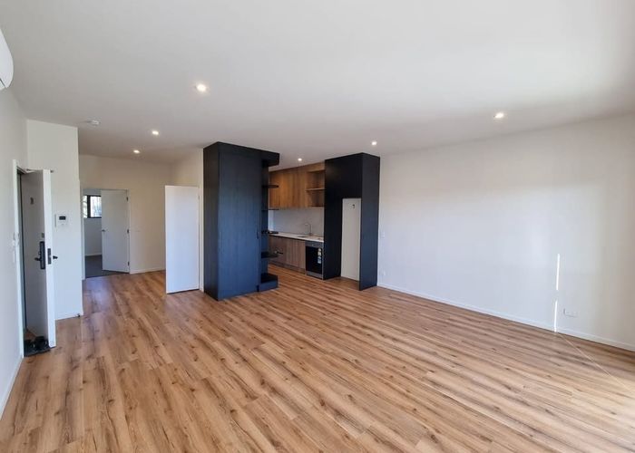  at 204/1 Dishys Road, Flat Bush, Manukau City, Auckland
