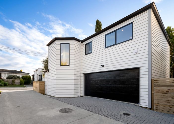  at 8A,B,C,D Deuxberry Avenue, Northcote, North Shore City, Auckland