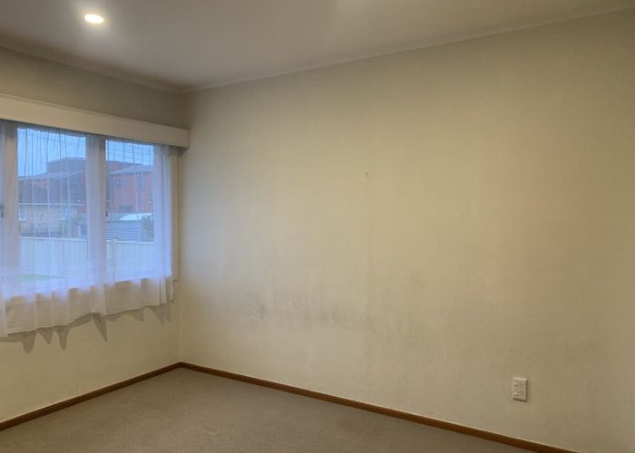  at 38 Smythe Road, Henderson, Auckland