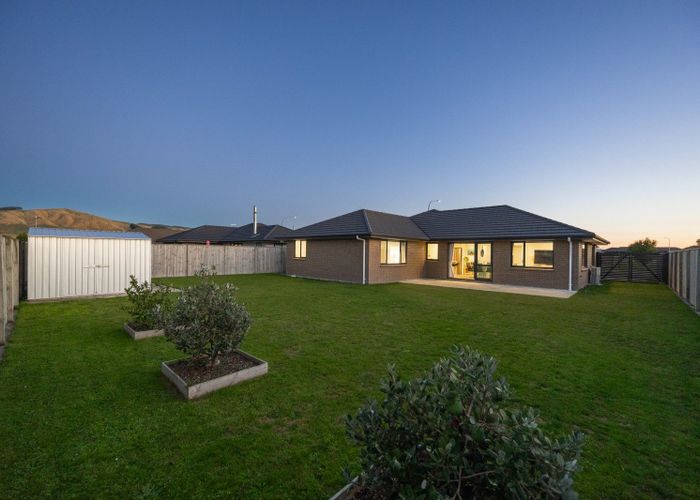  at 195 Pacific Drive, Fitzherbert, Palmerston North