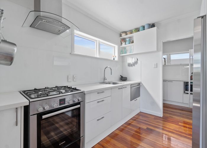  at 1/118 Bayswater Avenue, Bayswater, Auckland