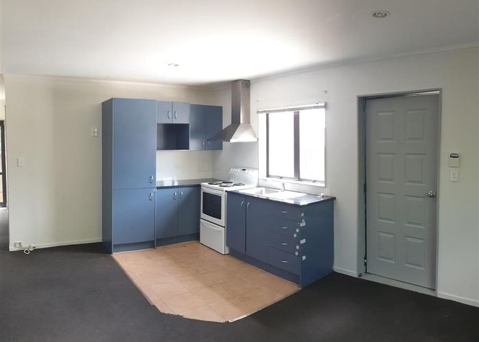  at 2/2 Vine Street, Mangere East, Manukau City, Auckland