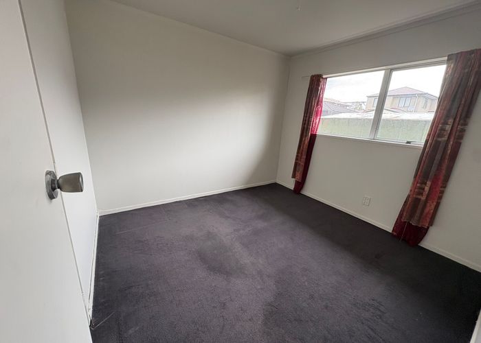  at 2/54 kenderdine Road, Papatoetoe, Manukau City, Auckland