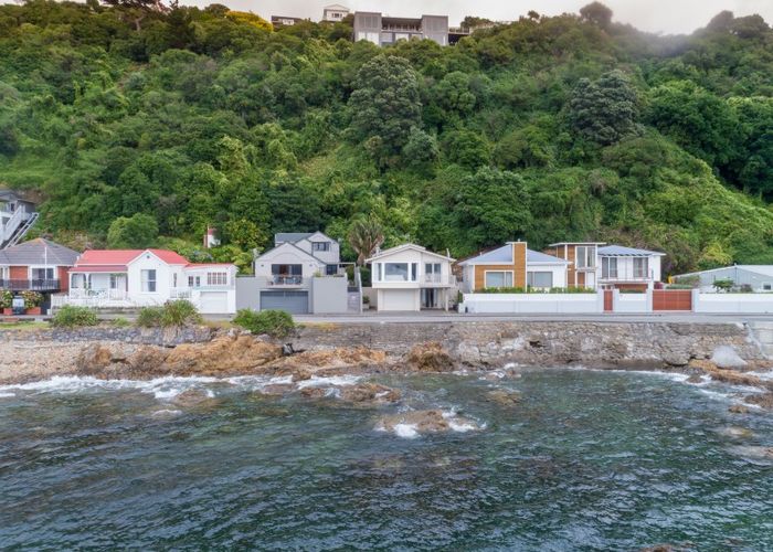  at 291 Karaka Bay Road, Karaka Bays, Wellington