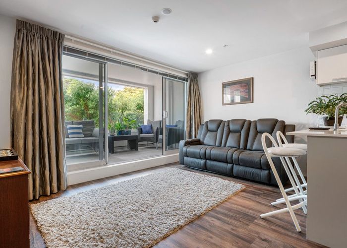  at 104/25 Bute Road, Browns Bay, North Shore City, Auckland