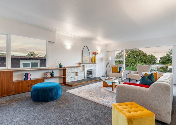  at 88 Chivalry Road, Glenfield, Auckland