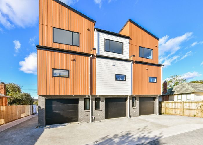  at 2/644 Te Atatu Road, Te Atatu Peninsula, Waitakere City, Auckland