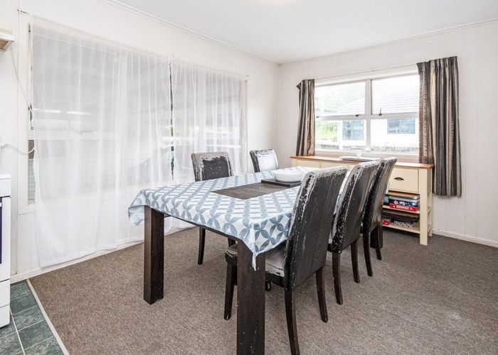  at 58 Hallberry Road, Mangere East, Auckland