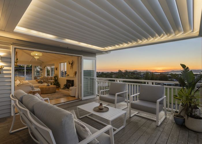 at 93 Taylor Road, Mangere Bridge, Auckland